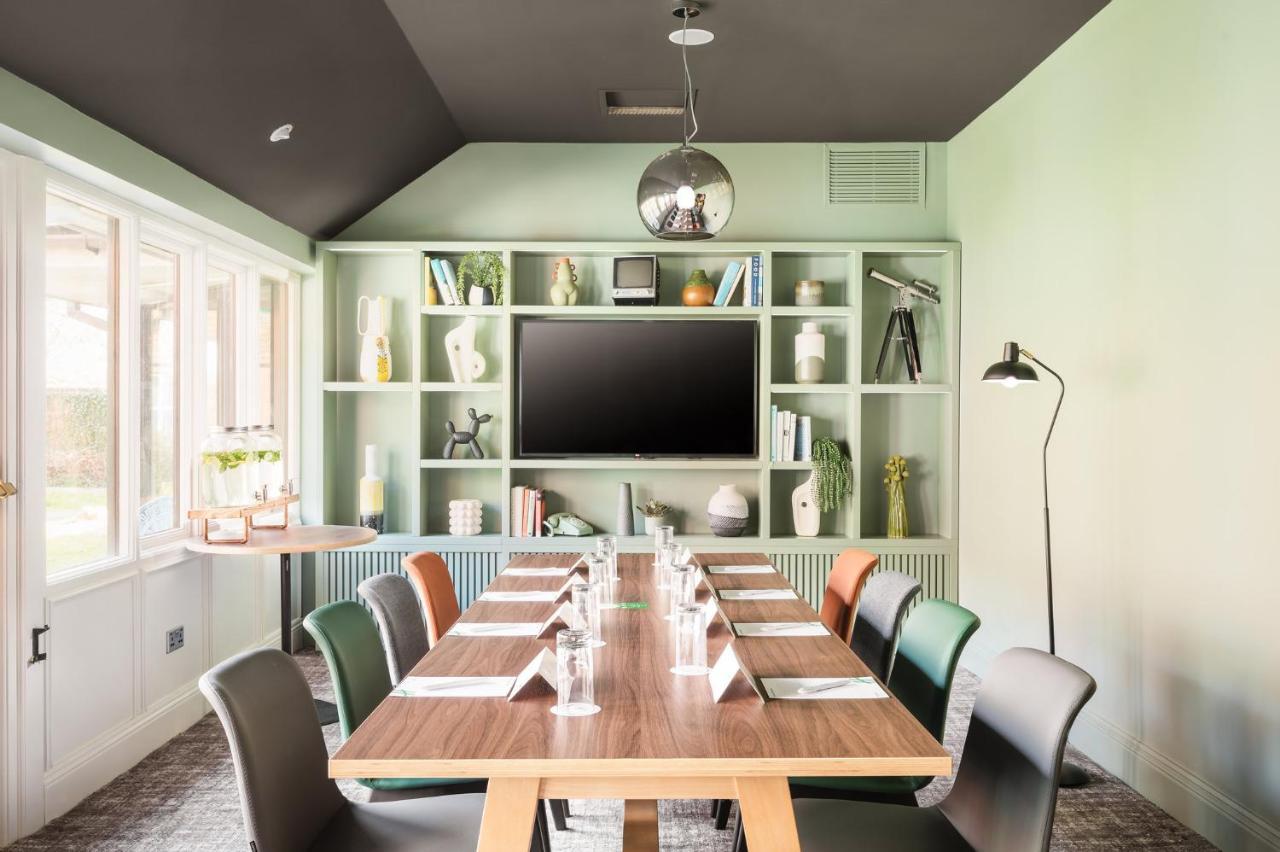 Holiday Inn Reading West By Ihg Bagian luar foto