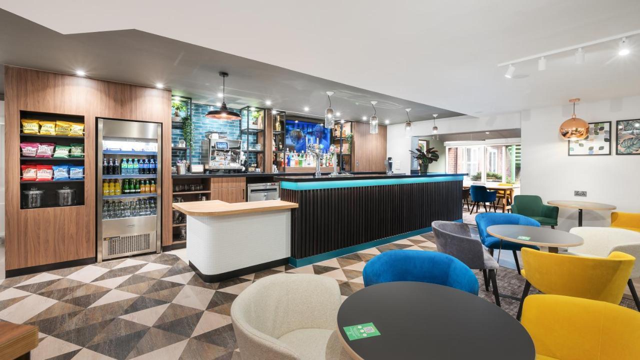 Holiday Inn Reading West By Ihg Bagian luar foto