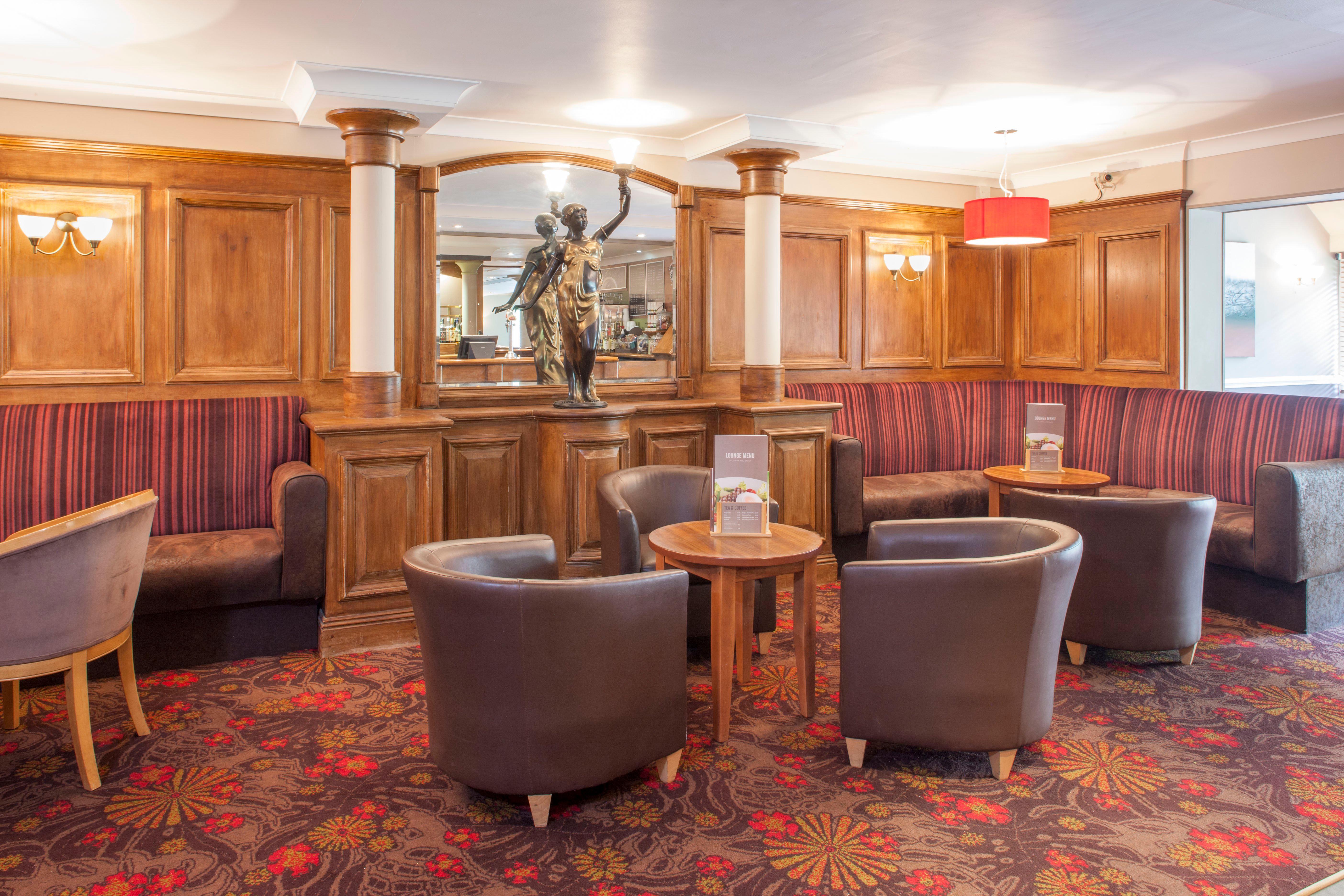 Holiday Inn Reading West By Ihg Bagian luar foto