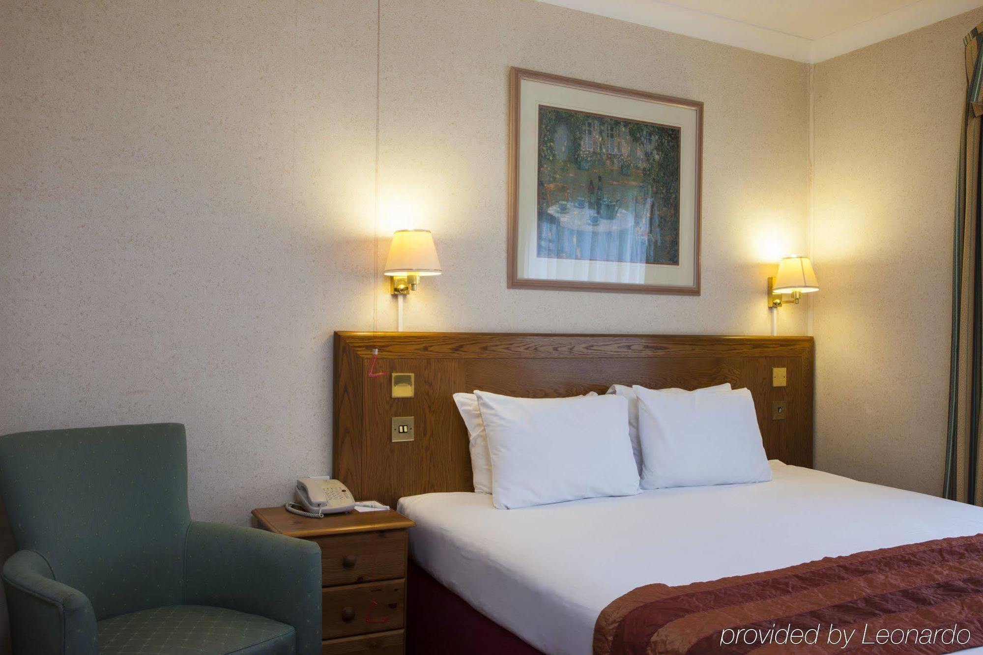 Holiday Inn Reading West By Ihg Bagian luar foto