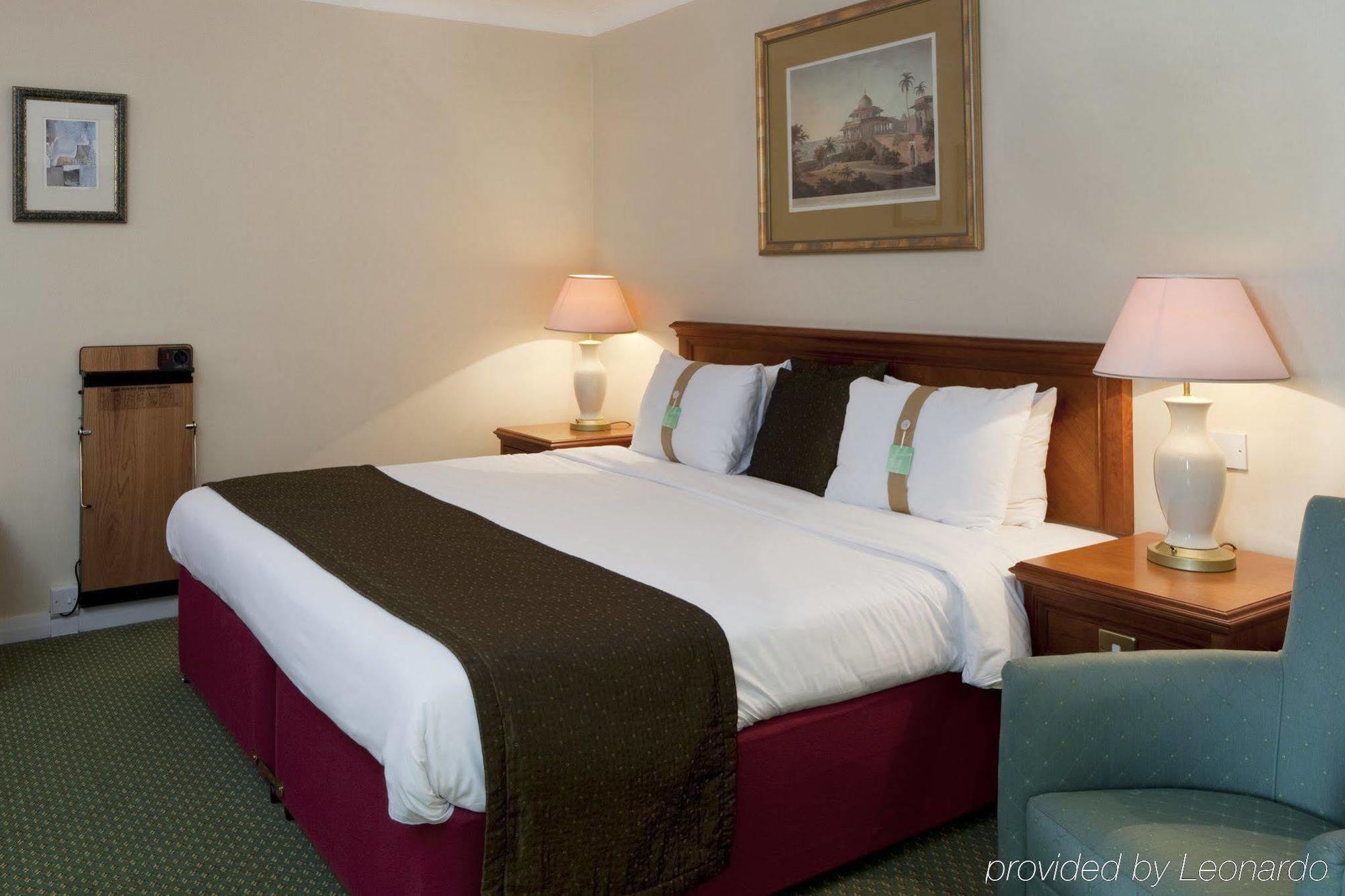 Holiday Inn Reading West By Ihg Bagian luar foto