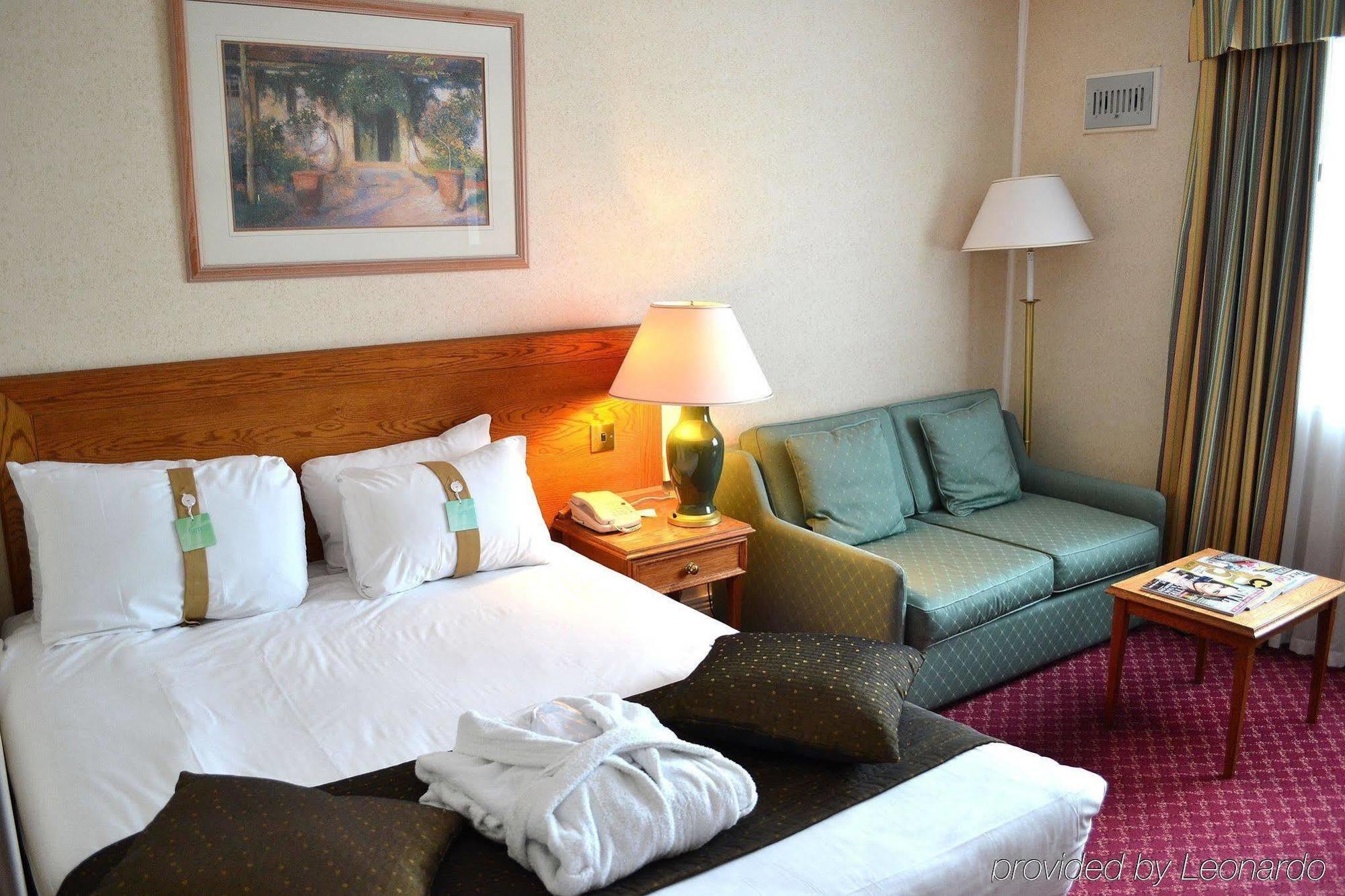 Holiday Inn Reading West By Ihg Bagian luar foto
